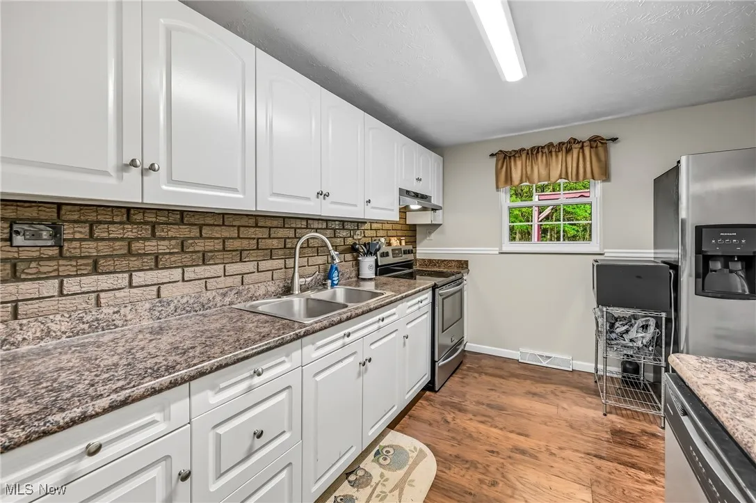 Ample counter space & cabinets