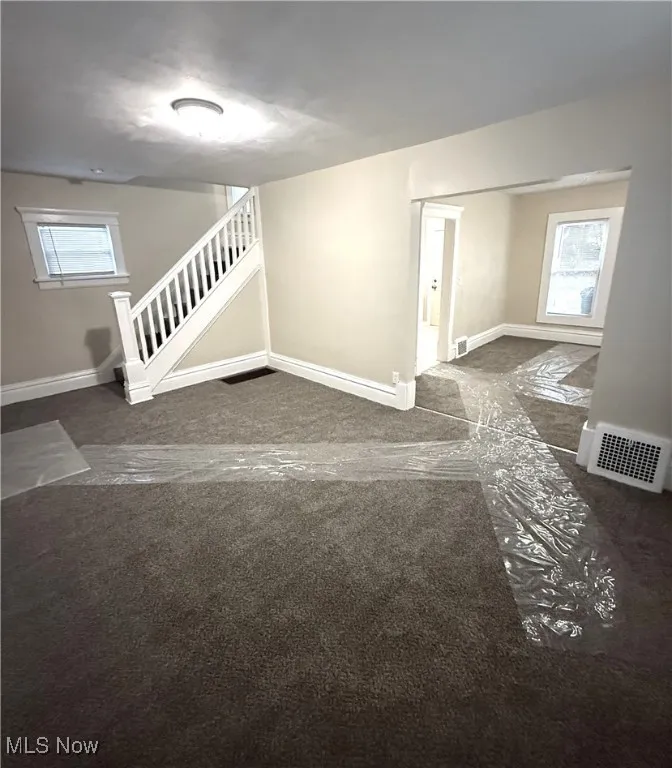 Flows into dining room off of kitchen