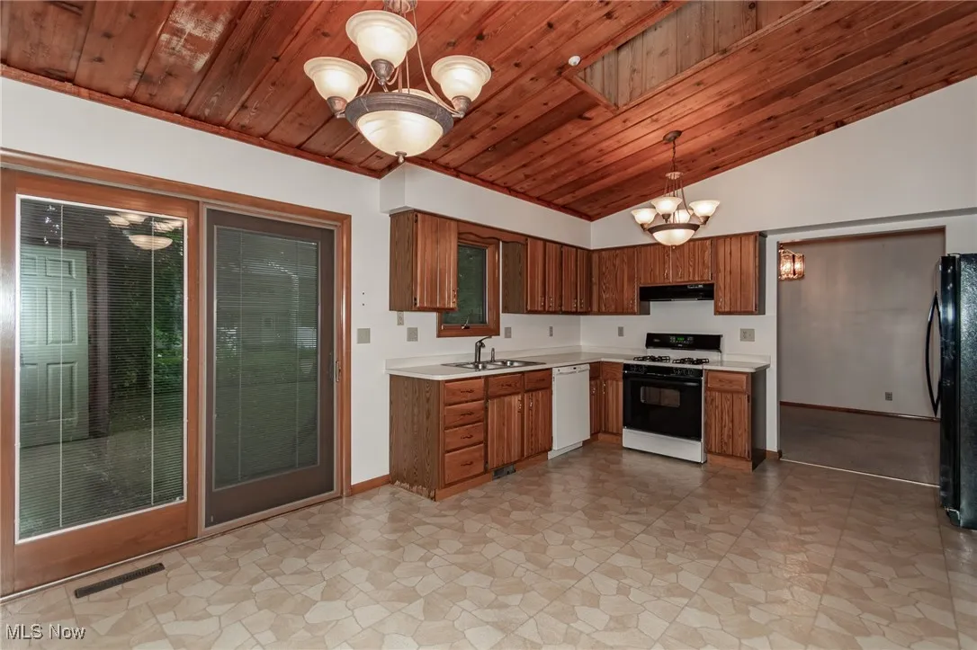 7401 Faye Lane, Mentor, Ohio 44060,MLS Now Listing ID