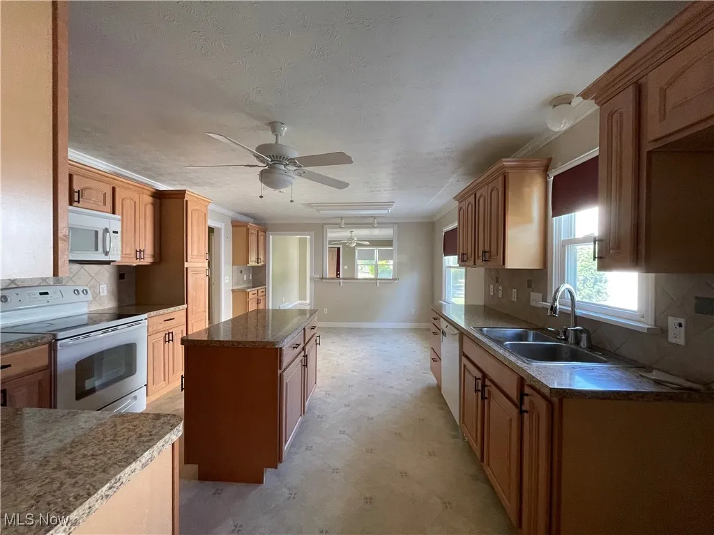 1605 E 337th Street, Eastlake, Ohio 44095,MLS Now Listing ID