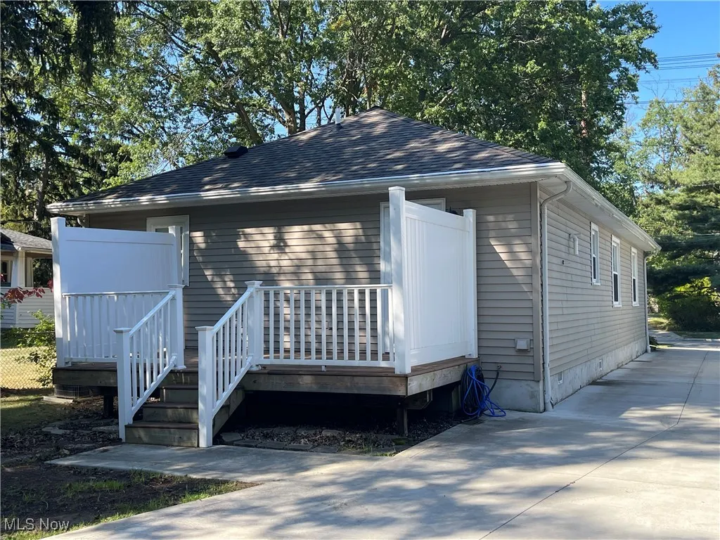 1605 E 337th Street, Eastlake, Ohio 44095,MLS Now Listing ID