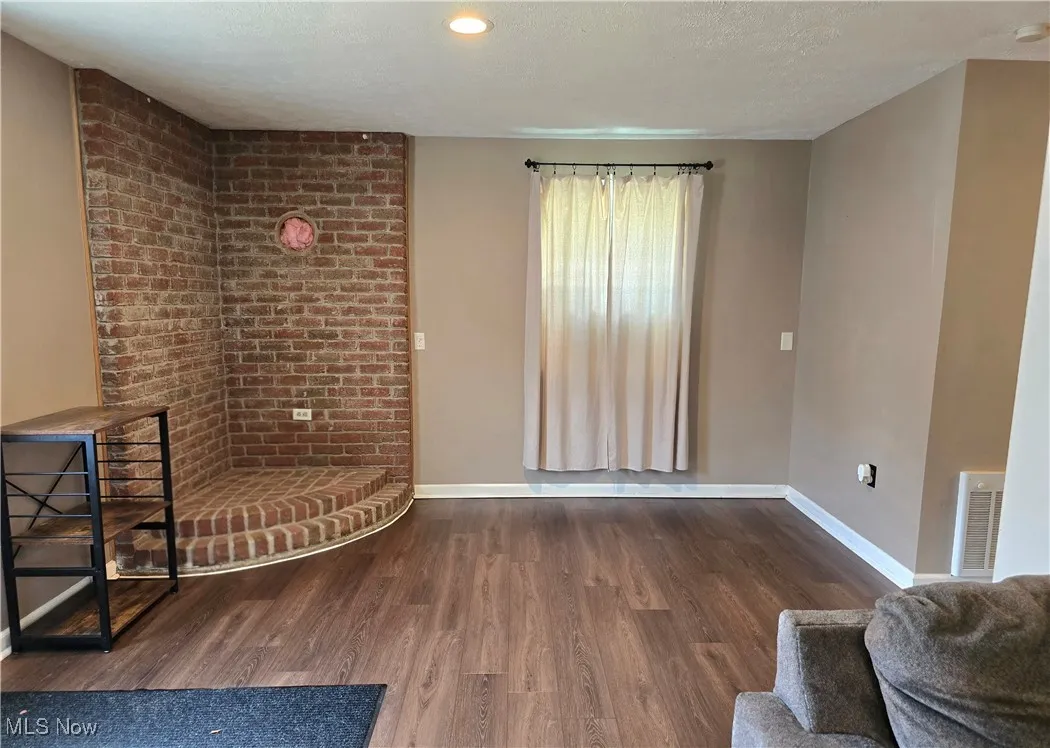Recreational area in lower level