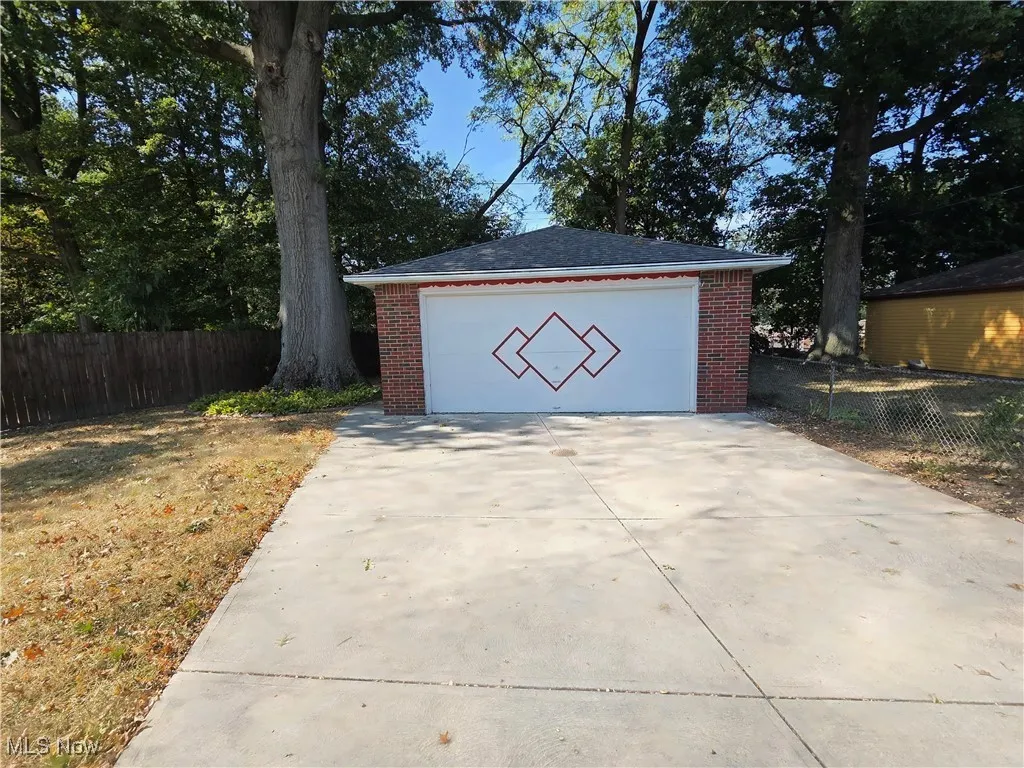 9756 Memphis Villas Boulevard, Brooklyn, Ohio 44144,MLS Now Listing ID