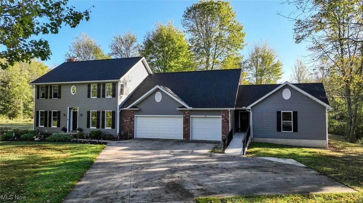 Colonial, 3 car garage PLUS multi-generational suite addition