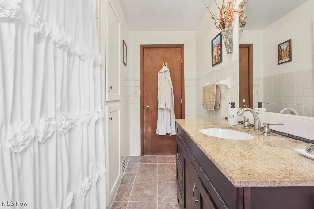 5555 Stuber Drive, Canton, Ohio 44718,MLS Now Listing ID