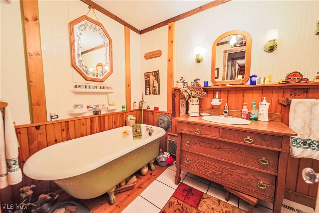 327 Township Road 350, Sullivan, Ohio 44880,MLS Now Listing ID