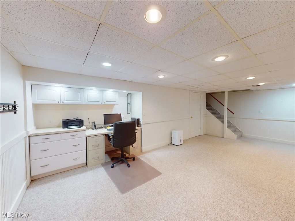 Rec space with desk