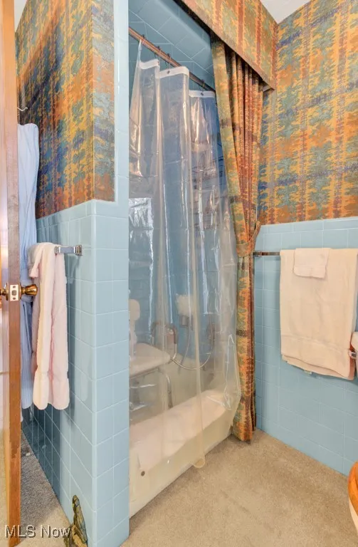 Walk in shower