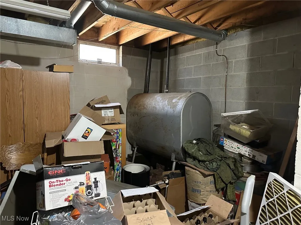 Utility room with heating fuel