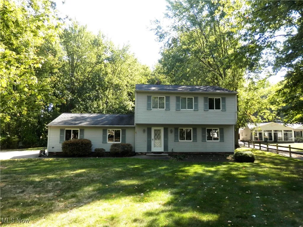 View of colonial house