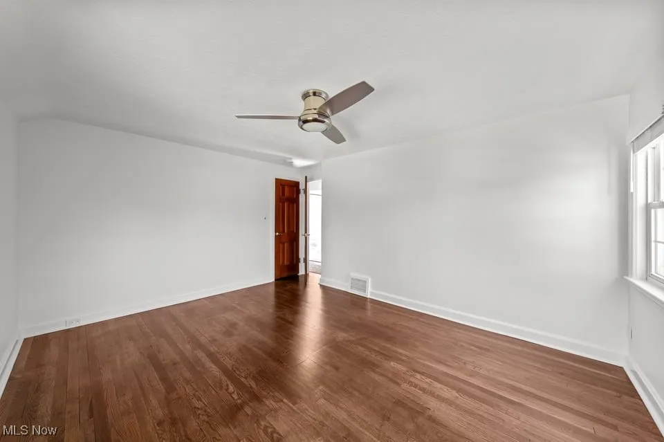 5204 Haverford Drive, Lyndhurst, Ohio 44124,MLS Now Listing ID