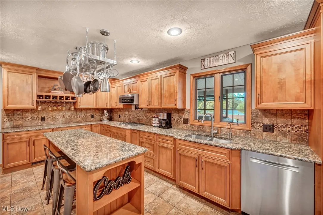 9065 Johnnycake Ridge Road, Mentor, Ohio 44060,MLS Now Listing ID