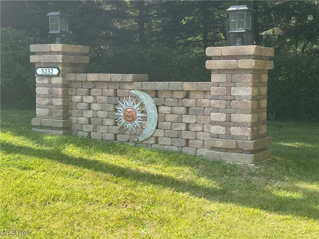 Personalized entryway