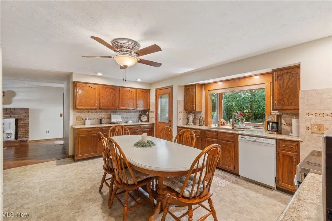 7840 Newgate Avenue, North Canton, Ohio 44720,MLS Now Listing ID