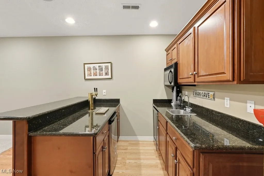 7485 Stockwood Drive, Solon, Ohio 44139,MLS Now Listing ID
