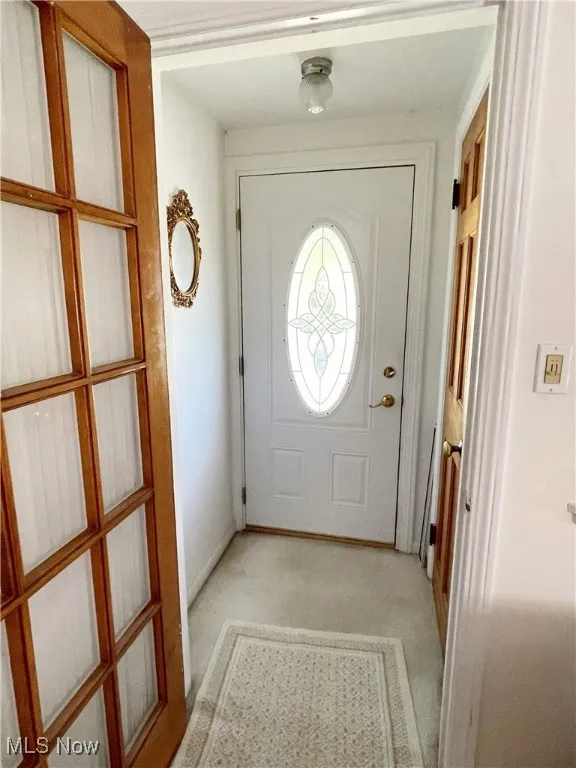 Closed foyer