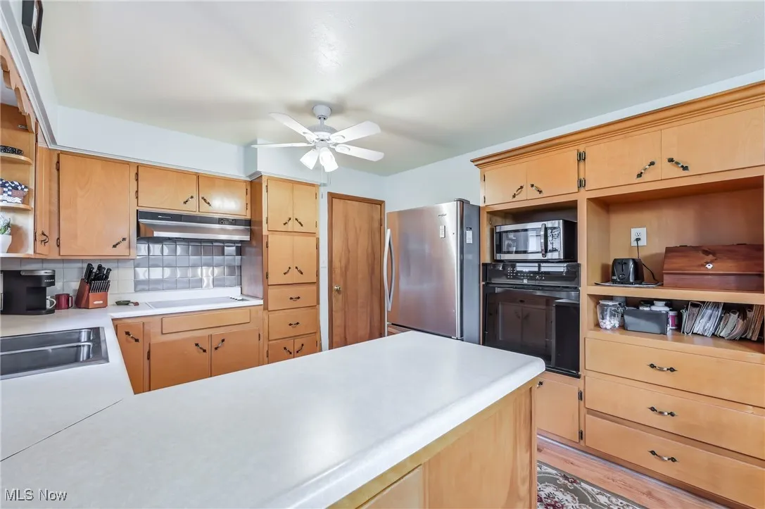 3275 Beechwood Drive, Hubbard, Ohio 44425,MLS Now Listing ID