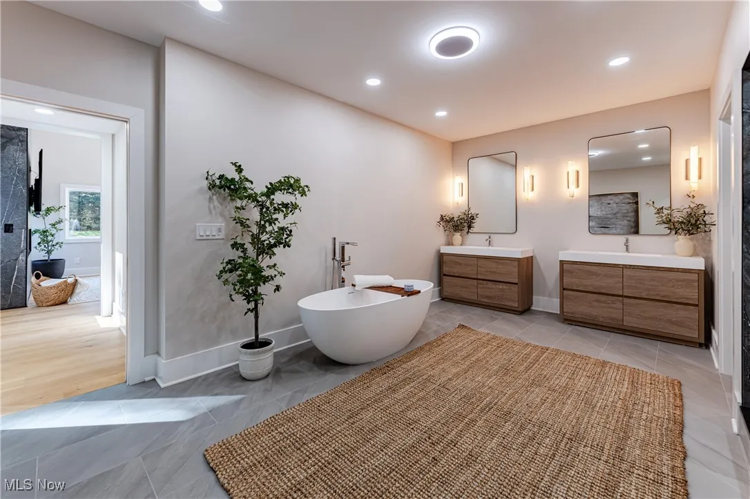 32570 Hiram Trail, Moreland Hills, Ohio 44022,MLS Now Listing ID