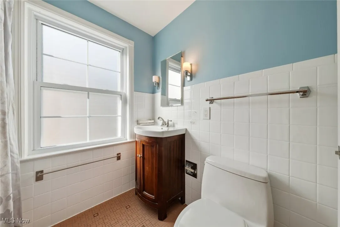 1532 Parkwood Road, Lakewood, Ohio 44107,MLS Now Listing ID