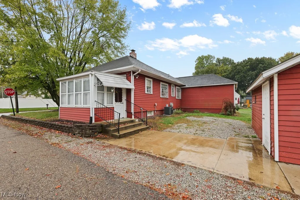 215 Lake Avenue, Hartville, Ohio 44632,MLS Now Listing ID
