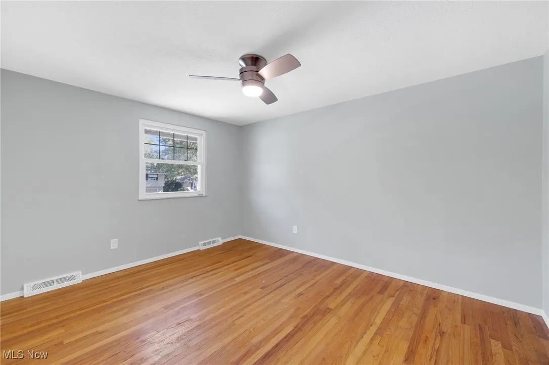 284 E Overlook Drive, Eastlake, Ohio 44095,MLS Now Listing ID