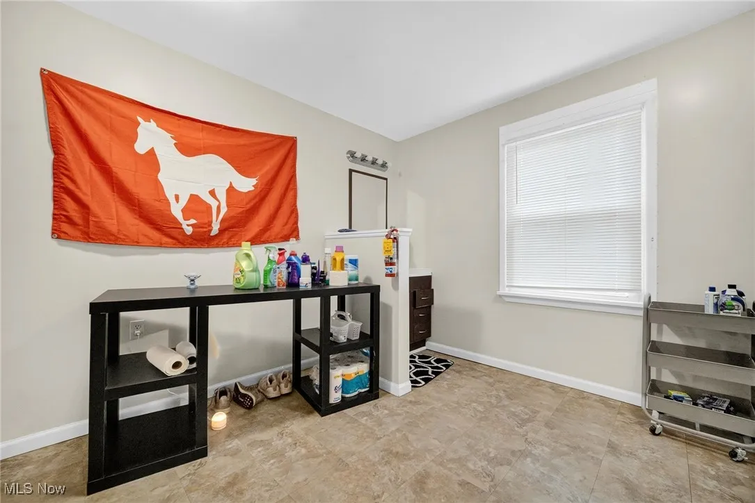 Office area with baseboards