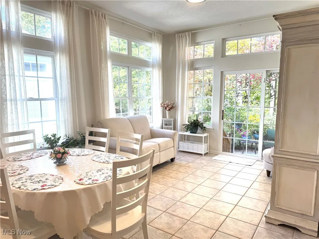 Sunroom / solarium with plenty of natural light