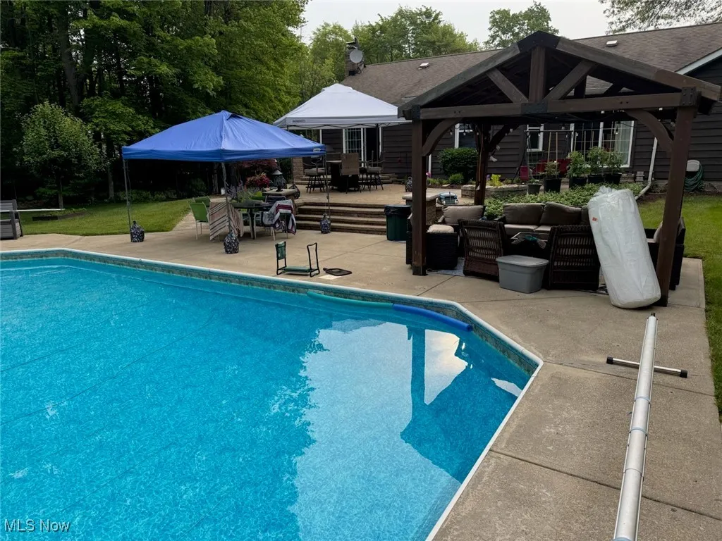 9060 Sandy Oaks Trail, Chardon, Ohio 44024,MLS Now Listing ID