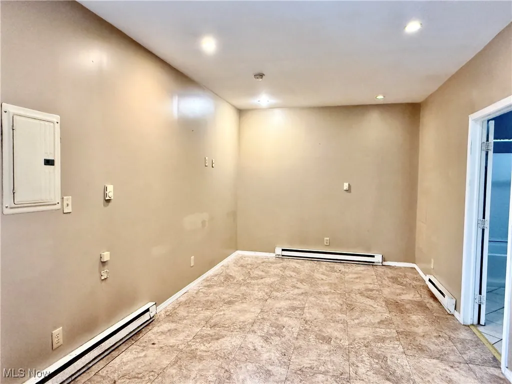 Apartment 4