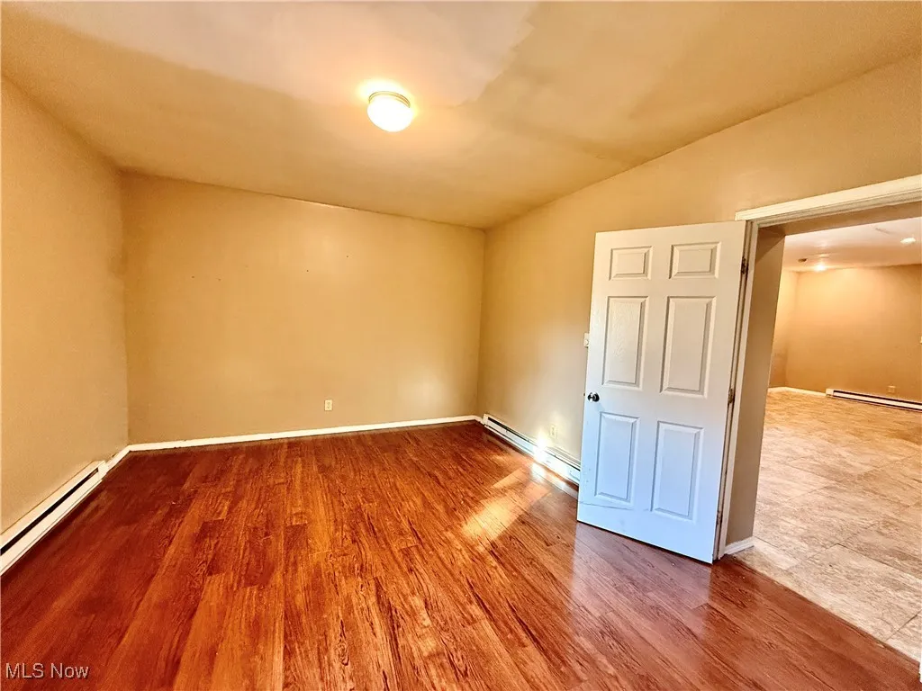 Apartment 4