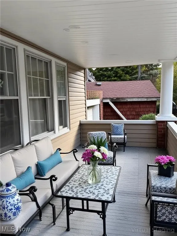 Balcony with an outdoor hangout area