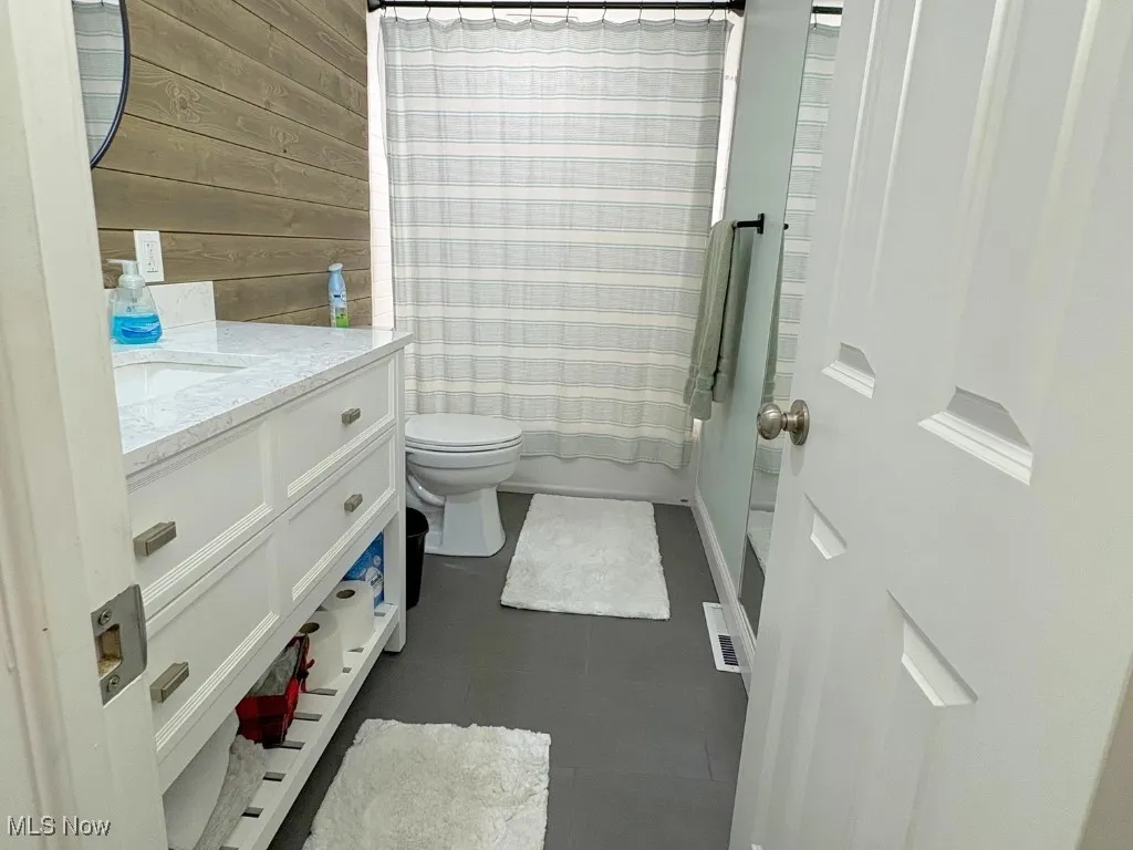 2392 Arlington Drive # 2392, Lyndhurst, Ohio 44124,MLS Now Listing ID