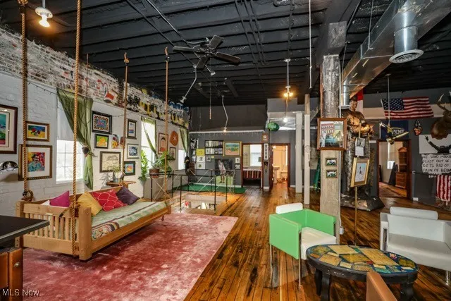 View of common area