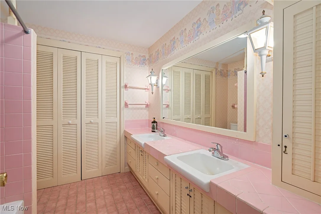 3 Hickory, Marietta, Ohio 45750,MLS Now Listing ID