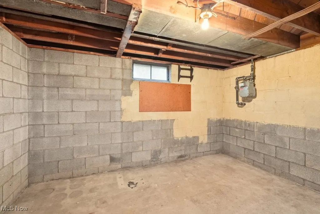 Unfinished room in basement