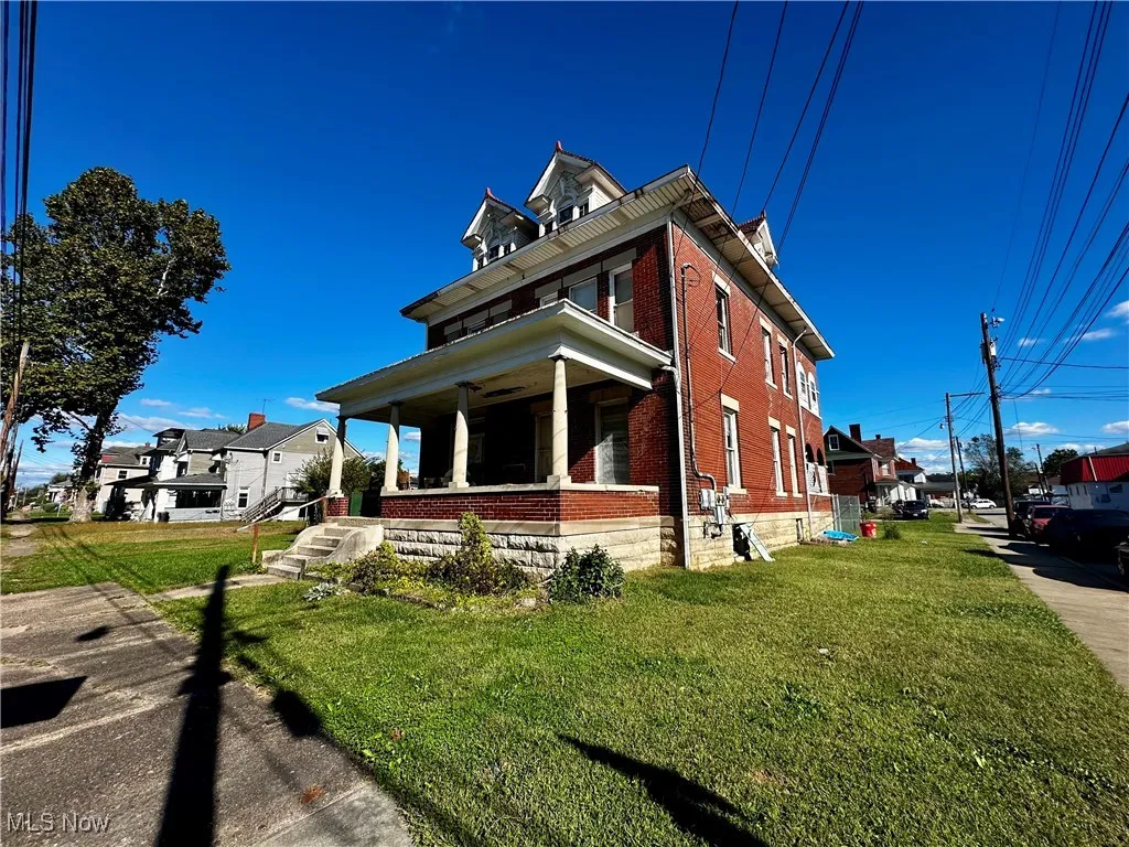 Front of Structure Angled from Street Corner