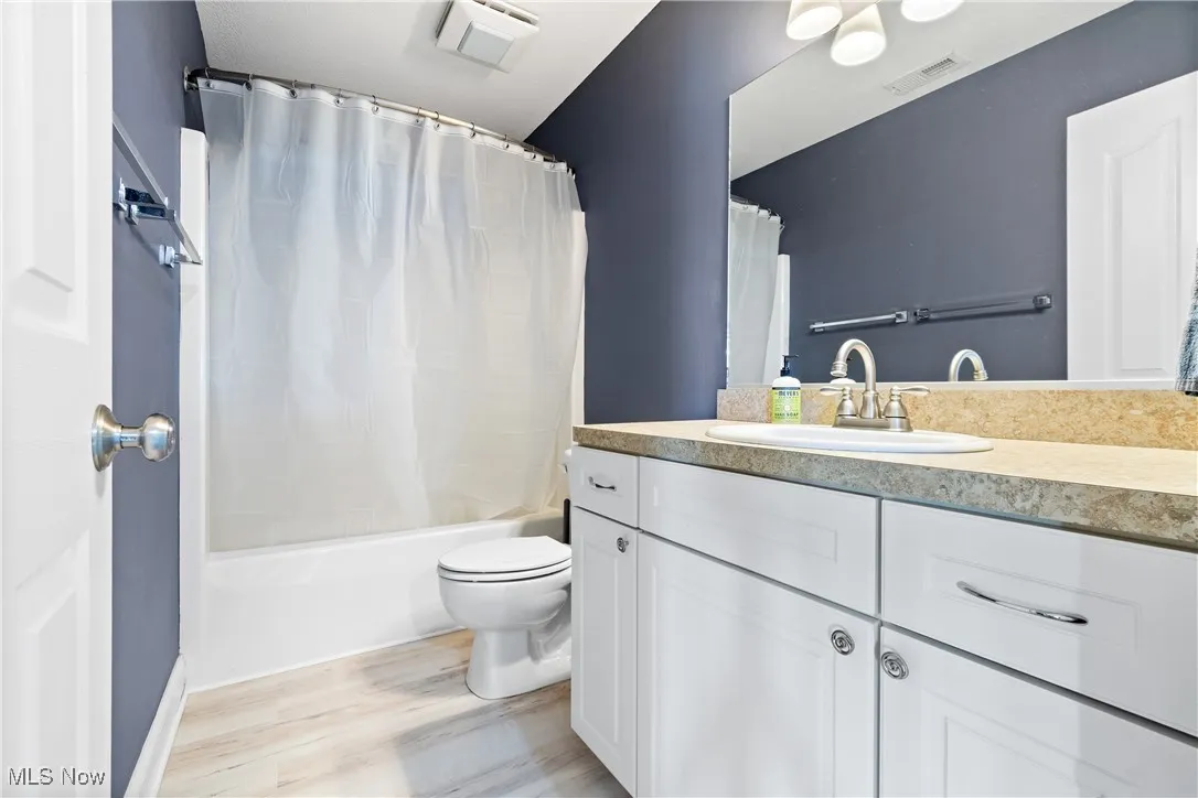 7245 Hunters Glen Lane, Medina, Ohio 44273,MLS Now Listing ID