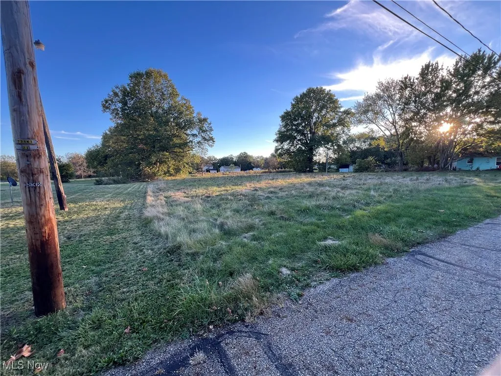 View of yard featuring a view of countryside