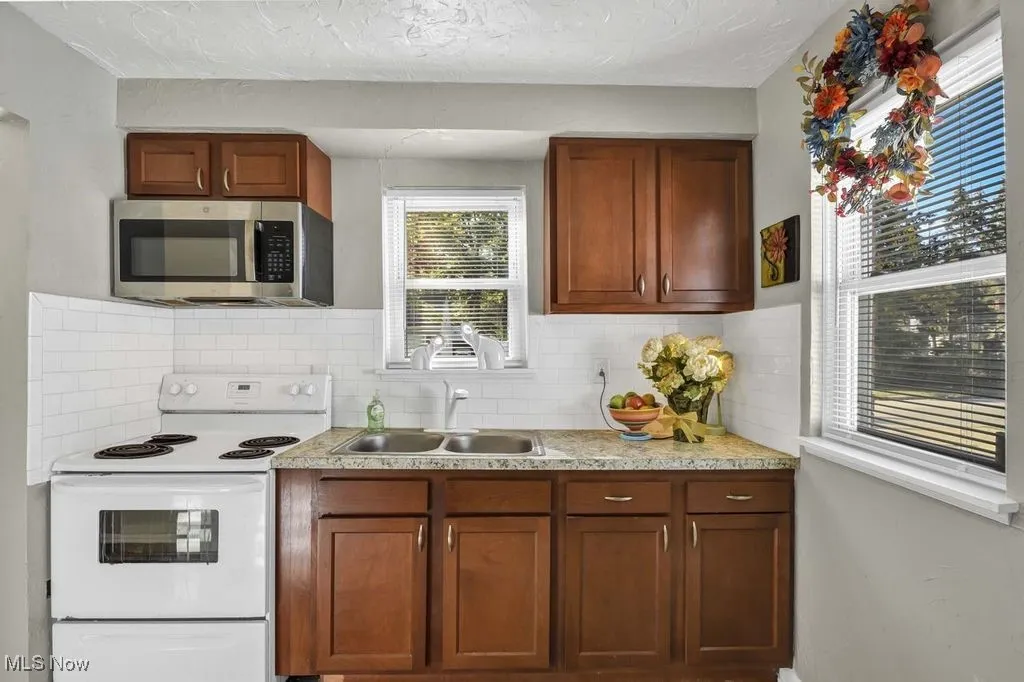 640 E 261st Street, Euclid, Ohio 44132,MLS Now Listing ID