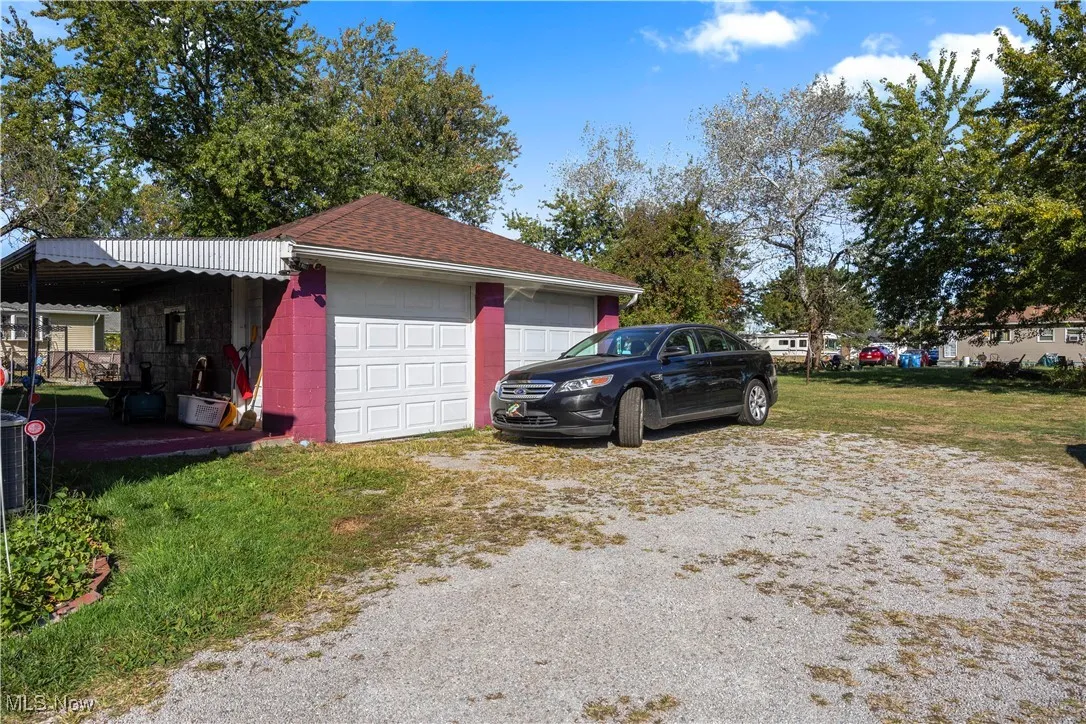 2 car detached garage