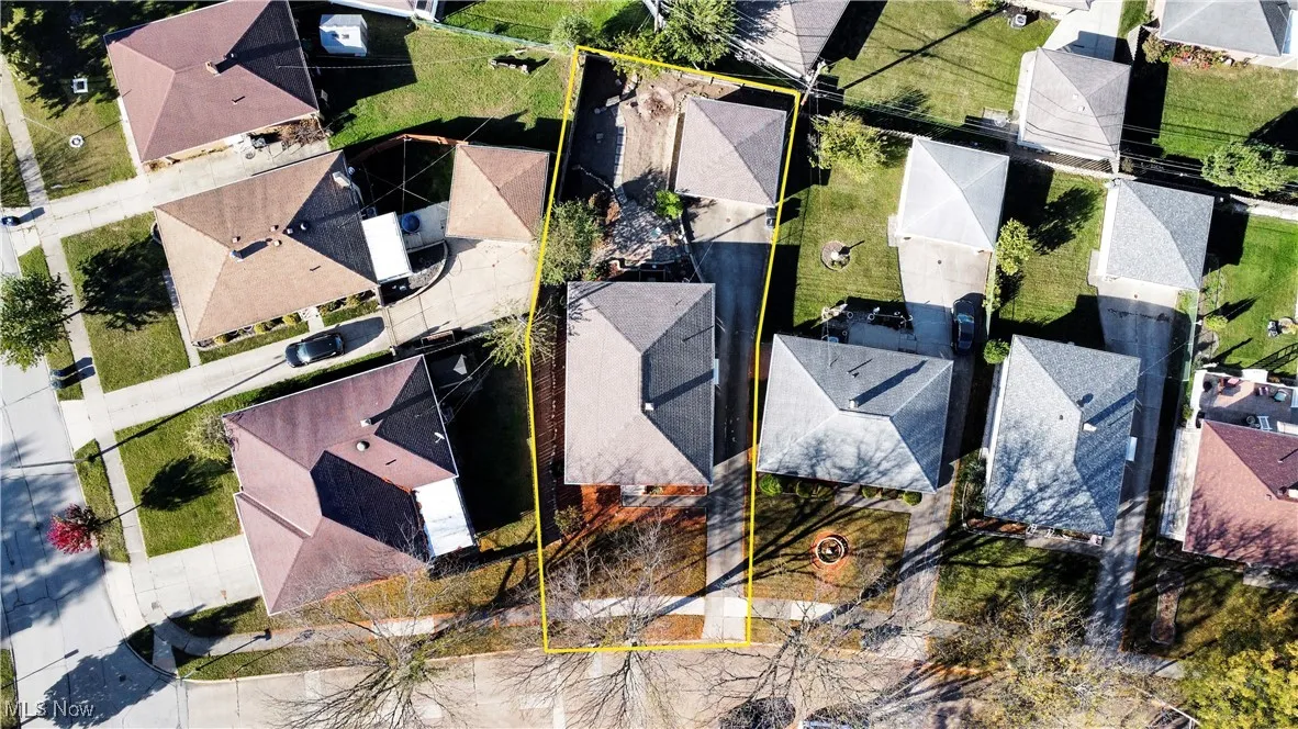 Aerial overview of property's location with property boundaries highlighted