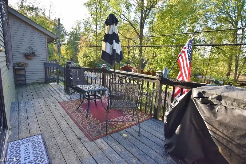 Seasonal lake view deck off the main entry