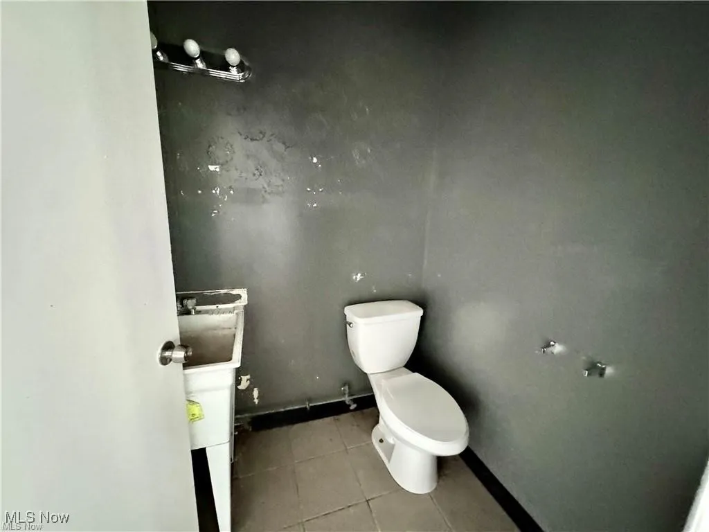 1500 Carson Salt, Warren, Ohio 44481,MLS Now Listing ID
