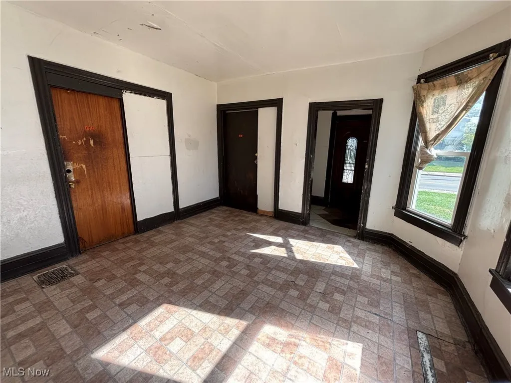 3296 E 116th Street, Cleveland, Ohio 44120,MLS Now Listing ID