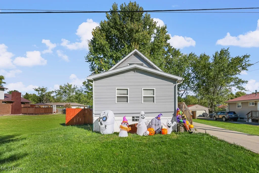 1313 Deforest Road, Warren, Ohio 44484,MLS Now Listing ID