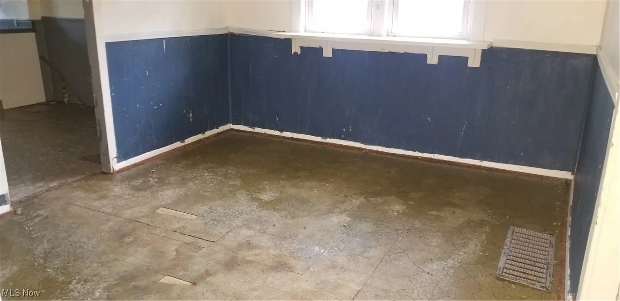 400 N Madison Avenue, Salem, Ohio 44460,MLS Now Listing ID