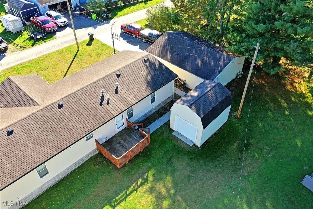 Aerial view of property and surrounding area