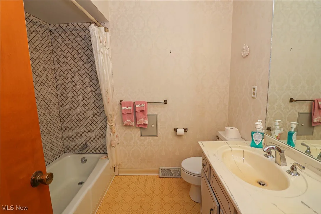 5965 Ridgebury Boulevard, Highland Heights, Ohio 44124,MLS Now Listing ID