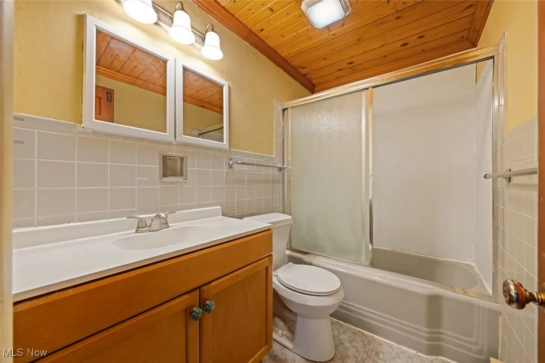 487 Irving Park Boulevard, Sheffield Lake, Ohio 44054,MLS Now Listing ID
