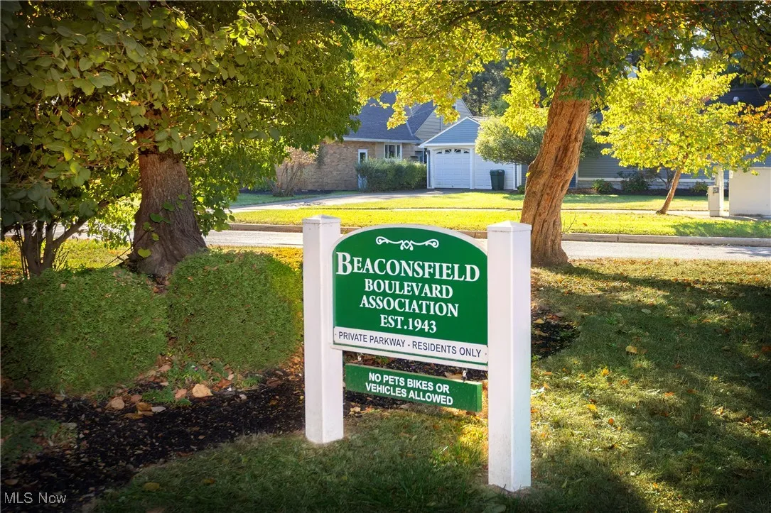 As a member of the Beaconsfield Homeowner's Association, you will enjoy extra greenspace and block parties!